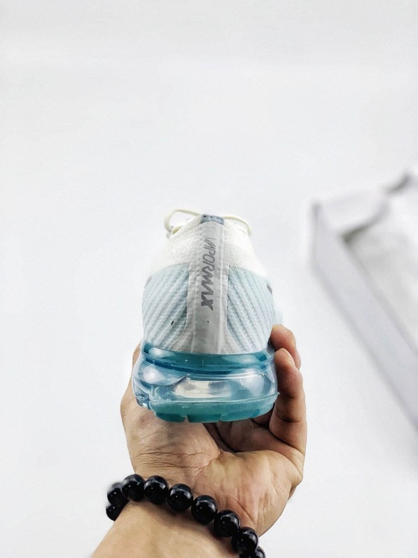 Nike air vapormax explorer light sales