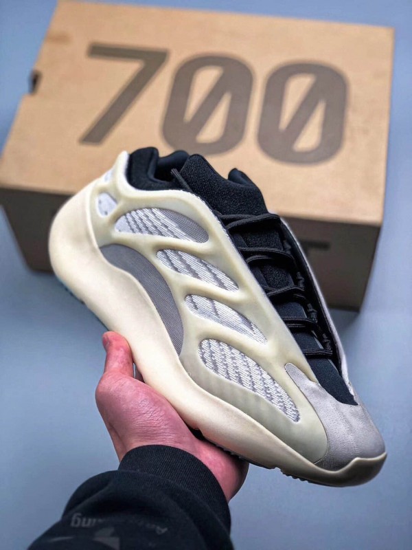 Adidas yeezy hotsell replica japan
