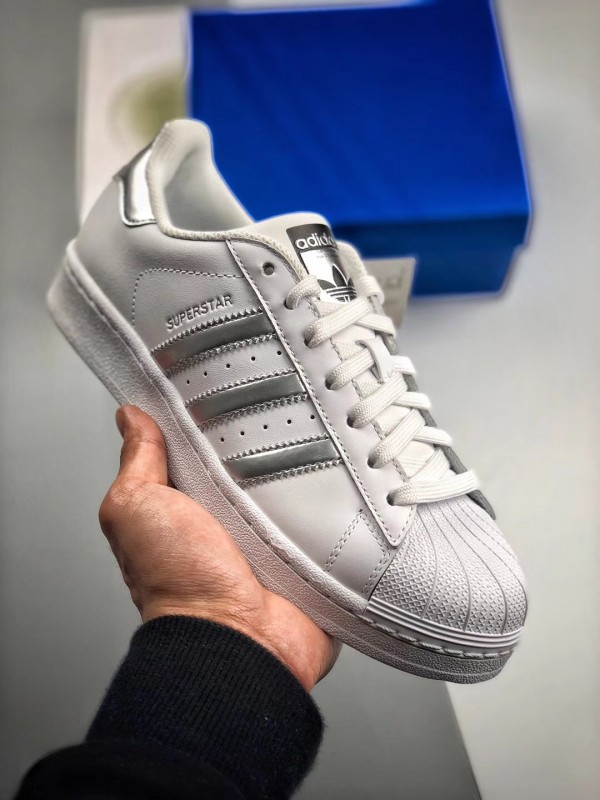 Adidas Superstar