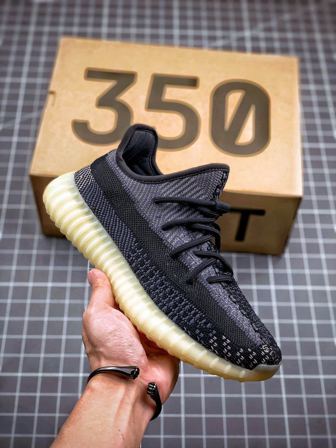 Yeezy Boost 350 V2 アズリエル Fz5000 レプリカ Yzys Jp